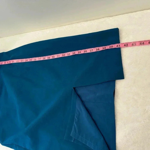 BLACK HALO
V-Neck Knee-Length Dress size 12 - Picture 12 of 13